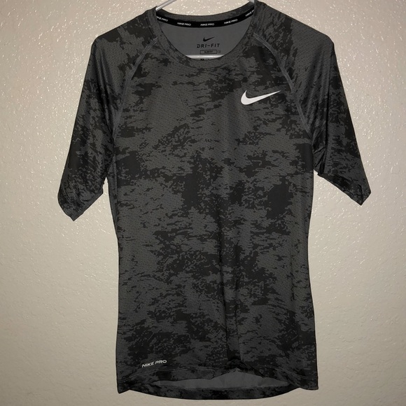 Nike Other - NIKE TEE